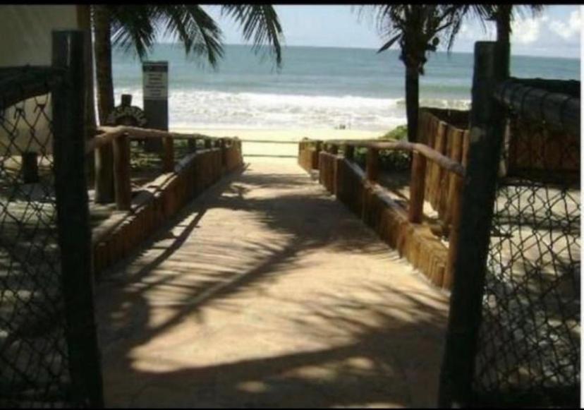 Temporada Pe Na Areia Guarajuba Apartment Luaran gambar
